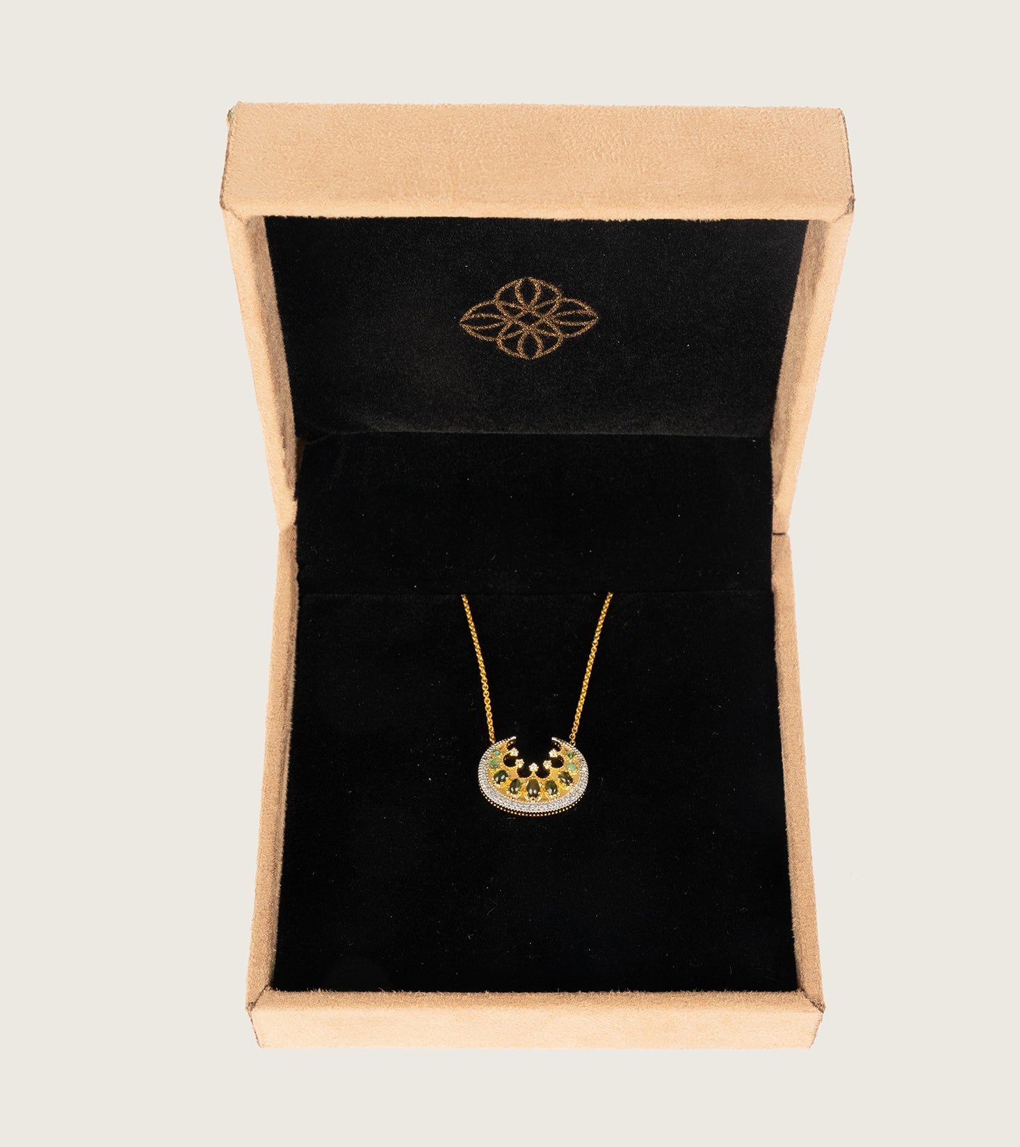 Czarina Pendant | UBAA