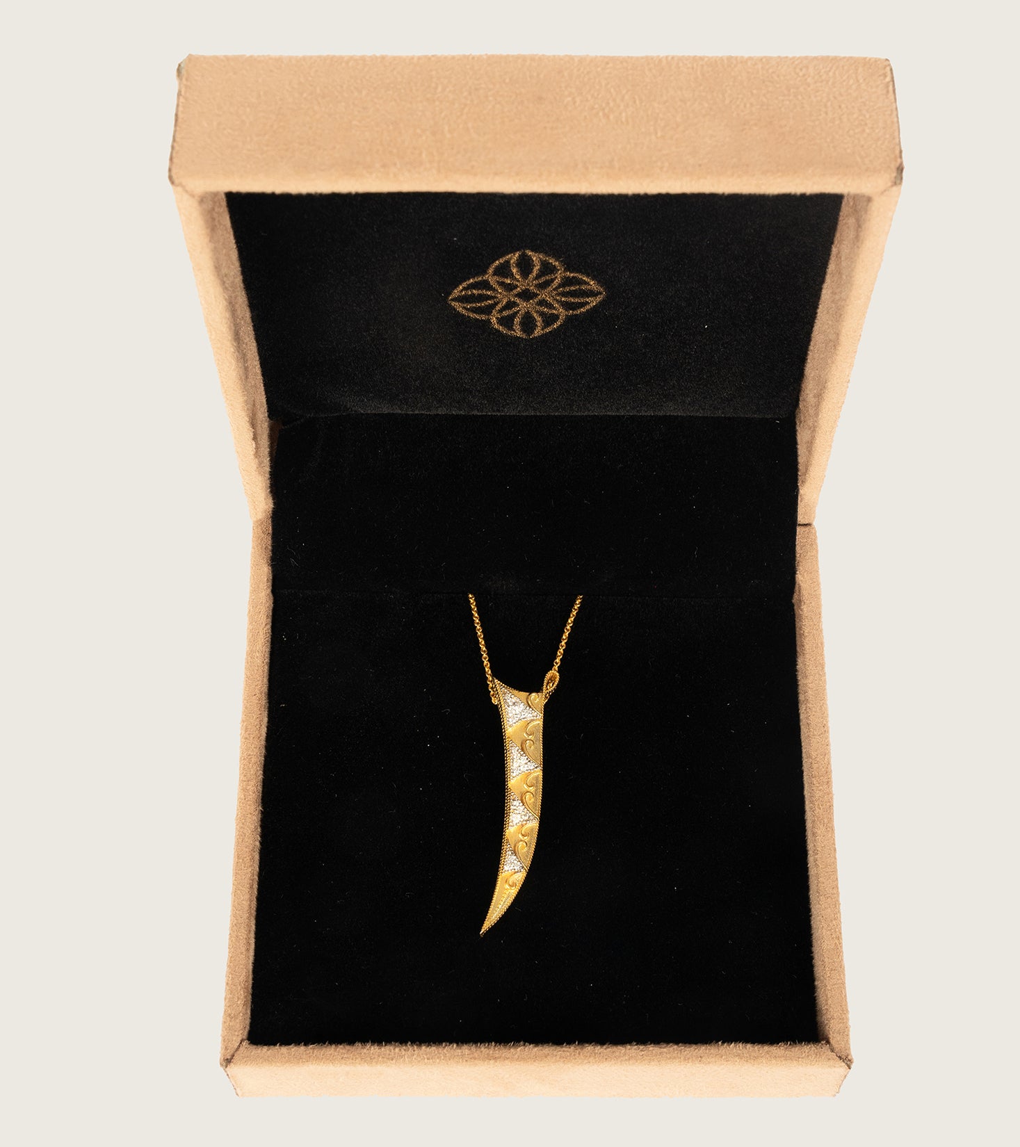 Regal Dagger | Pendant