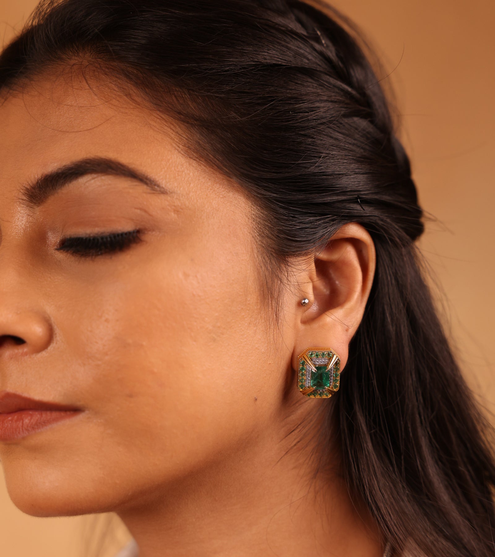 Eos Emerald | Stud Earrings