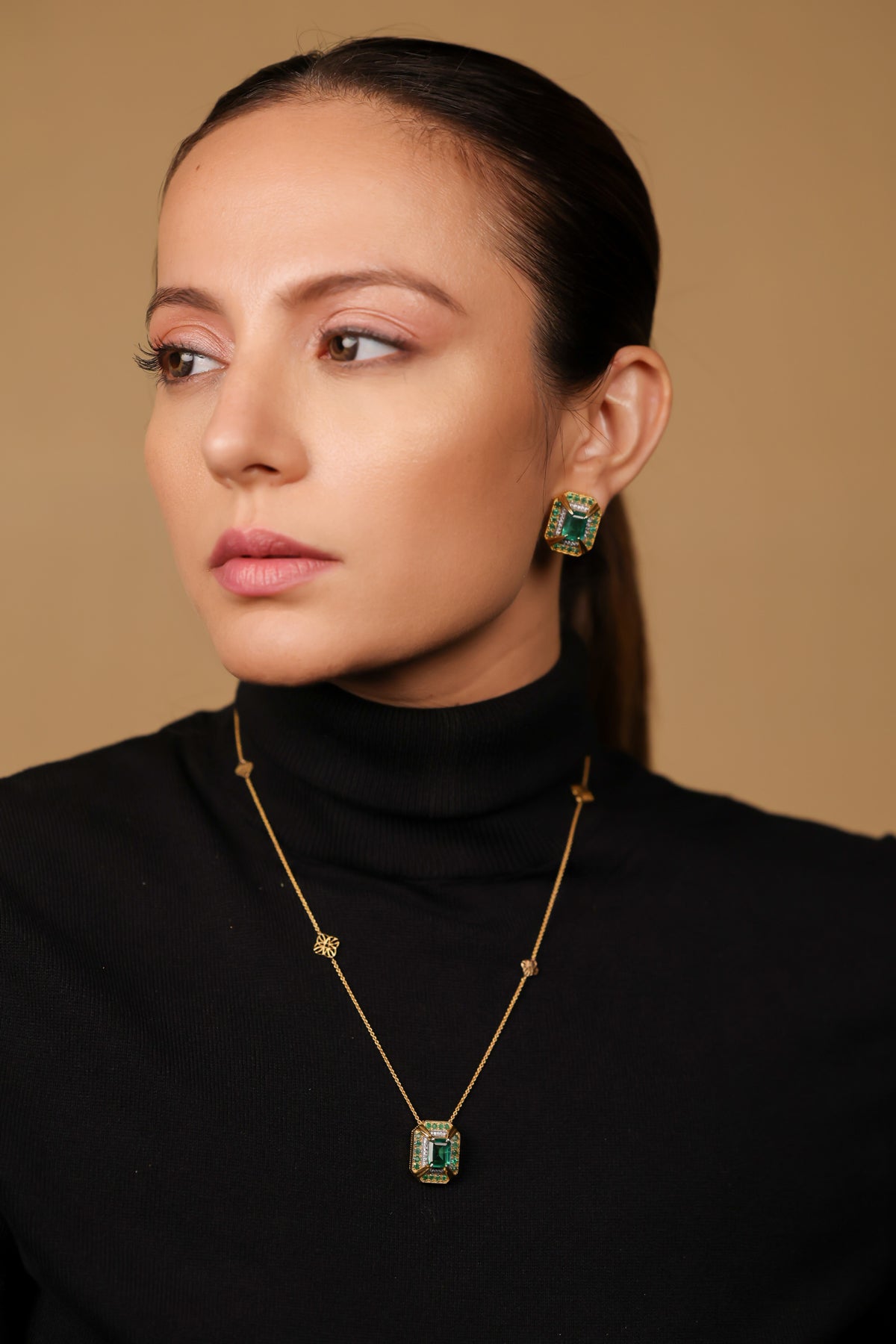 Eos Emerald Pendant | UBAA