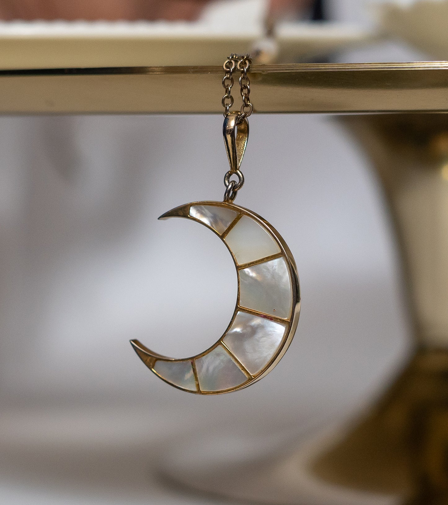Crescent Mother of Pearls | Pendant