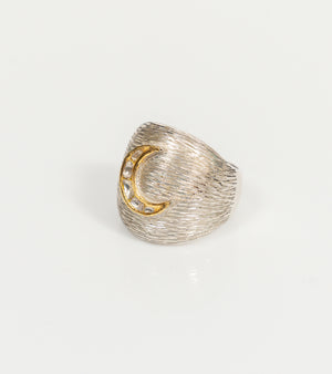 Eli Polki Diamond Ring worn on the hand, showing its bold chunky design