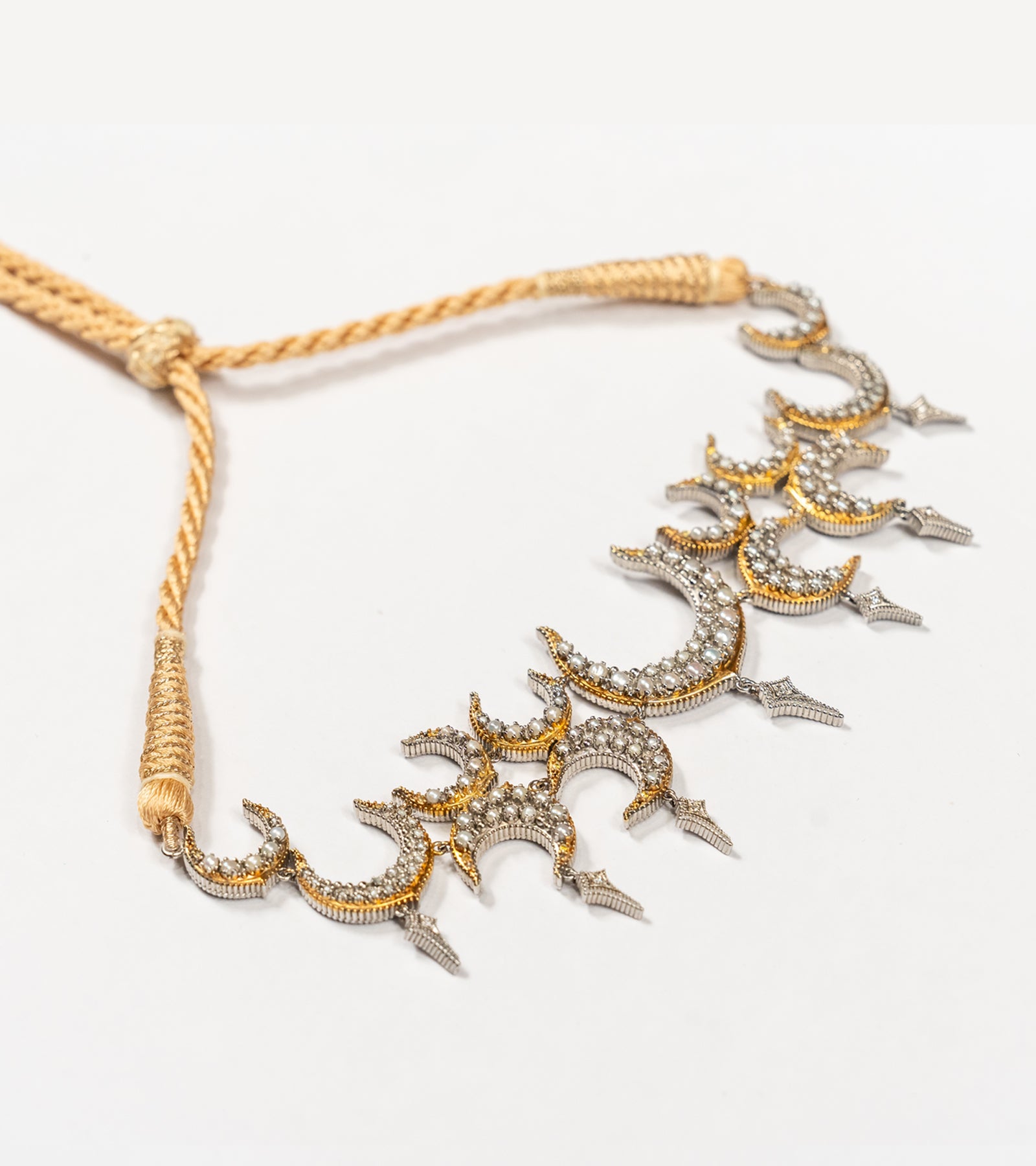 Icra Choker in silver with natural FG VS diamonds, delicate Japanese pearls, and hand-painted black enamel