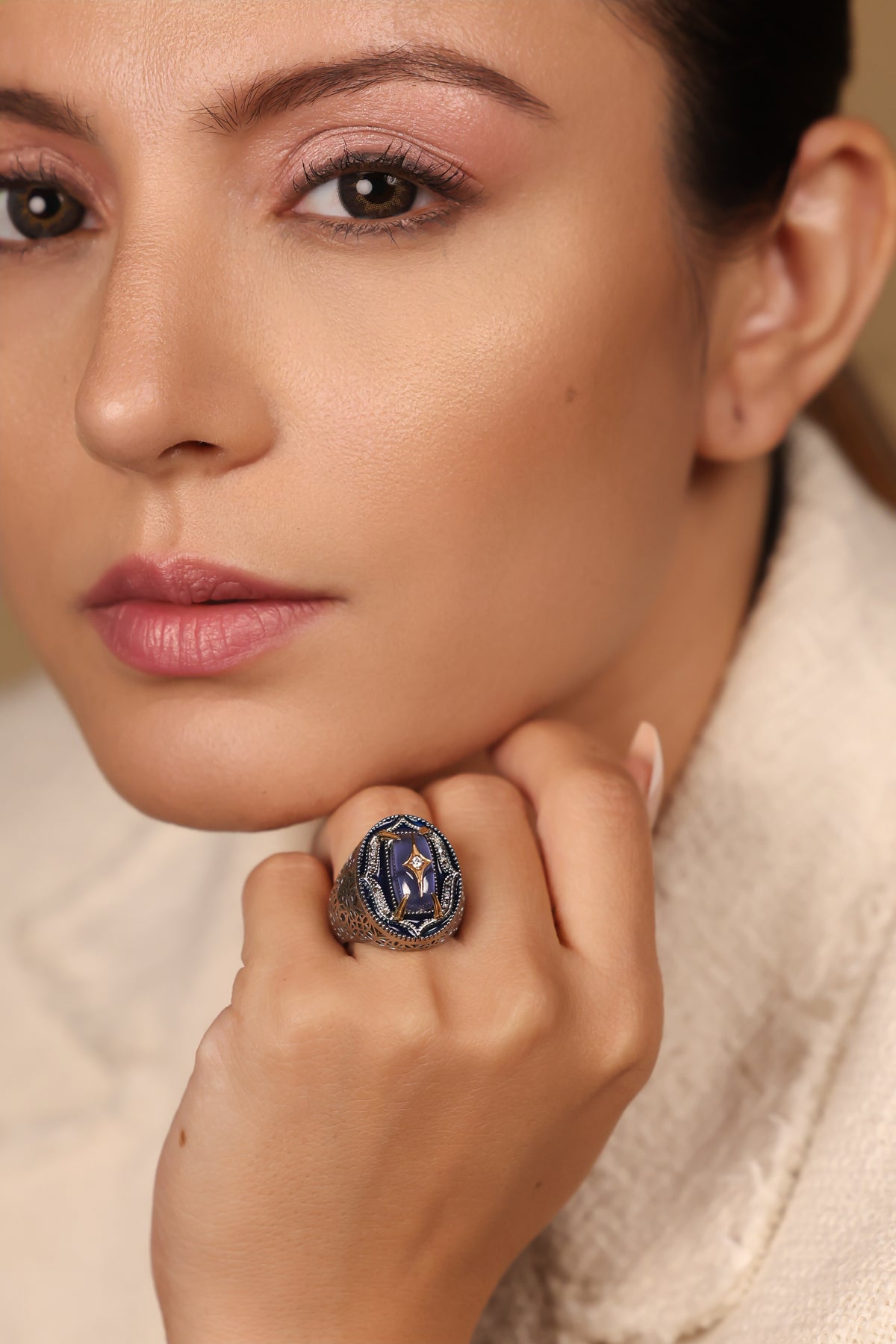 Close-up of the kyanite centre stone and diamond detailing on the Taskan Ring