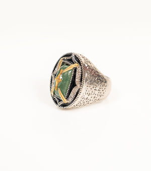Taskan Ring in the green aventurine colorway, offering a vibrant alternative to the blue kyanite version
